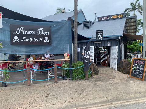 The Pirate Den Bar And Grill - Accommodation BNB 1