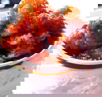 Mad fo' Chicks - Accommodation BNB