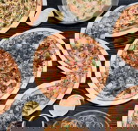 Pizza Commune - Accommodation BNB