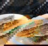 Loaves and the Dishes - Accommodation BNB