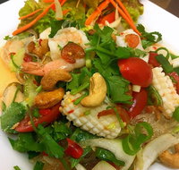 S  T Thai Gourmet Cafe