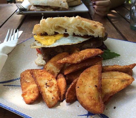 Elm Haus Cafe - Accommodation BNB 0