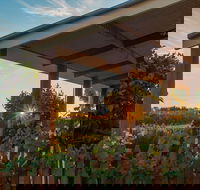 Caf in the Vines - Accommodation BNB