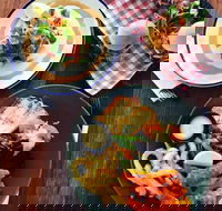 Intersection Tavern - Accommodation BNB