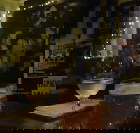 The Hive Bar - Accommodation BNB