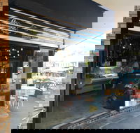 Con's Continetal Deli - Accommodation BNB