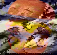 Two Hungry Bears - Accommodation BNB