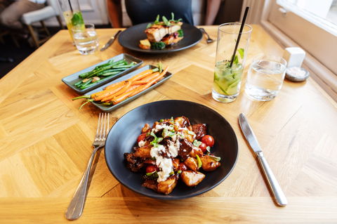 Clock By The Bay - Accommodation BNB 0