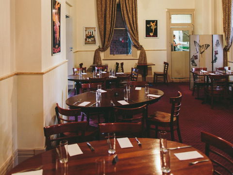 Victoria Hotel Bistro - Accommodation BNB 1