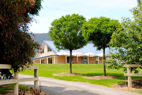 Badger Creek Blueberry Winery - Accommodation BNB 0