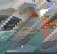 Pikolo Espresso Bar - Accommodation BNB