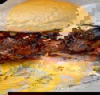 Sneaky Burger - Accommodation BNB