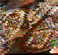 Domino's - Rural View - Accommodation BNB