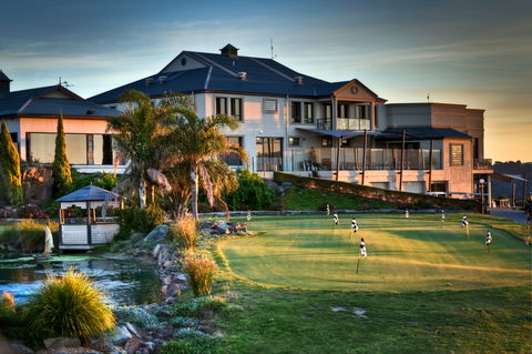 Baudins Restaurant At McCracken Country Club - Accommodation BNB 0