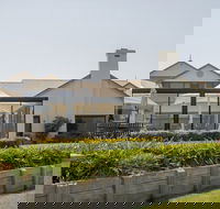 Harrigans Irish Pub and  Harrington River Lodge - Accommodation BNB