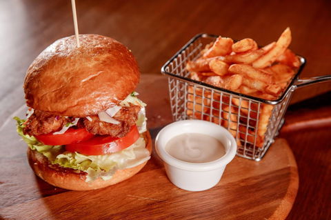 R Bar & Kitchen - Accommodation BNB 0