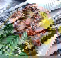 Maniatis Market Greek Dining - Accommodation BNB