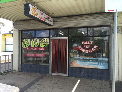 Salt 'N' Vinegar Fish And Chips - Accommodation BNB 0
