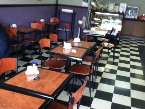 Uncle Louie's Cafe - Accommodation BNB 0