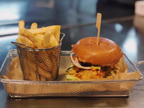 24 Seven Cafe - Accommodation BNB 1