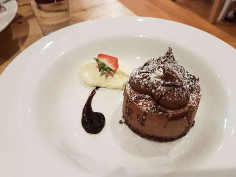 Crown Hotel - Accommodation BNB 0