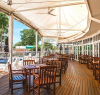 Poolside Restaurant and Bar - Accommodation BNB