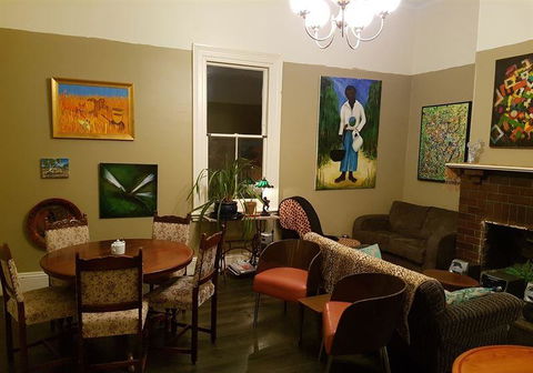Mischief And Mayhem Wine Lounge - Accommodation BNB 8
