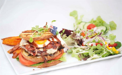 Ken's Humble Pie Shop - Accommodation BNB 6