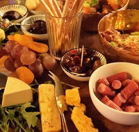 Bazz's Whine Bar - Accommodation BNB