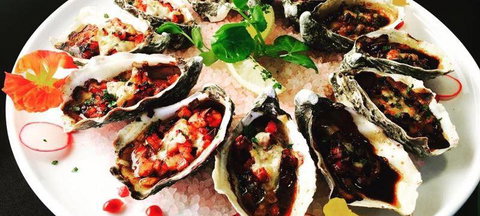 Maximilians On The Waterfront - Accommodation BNB 2