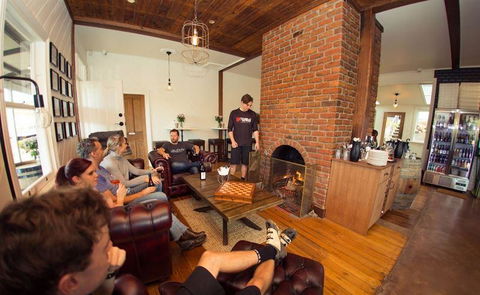The Hub Pizza & Beer - Accommodation BNB 2
