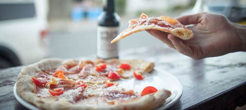 The Hub Pizza & Beer - Accommodation BNB 6