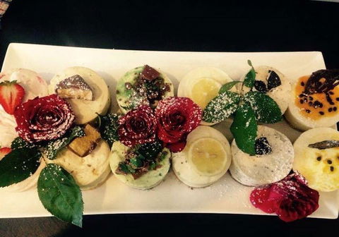 Quorum Restaurant - Accommodation BNB 9