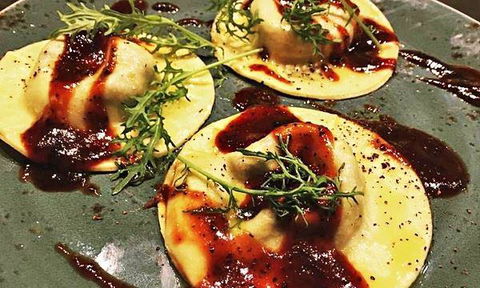 Quorum Restaurant - Accommodation BNB 25