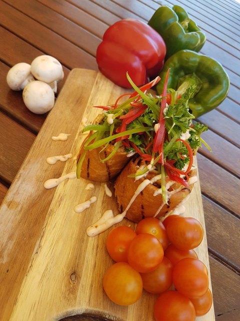 Poolside Restaurant - Accommodation BNB 5