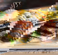 The Lake Brewhouse - Accommodation BNB