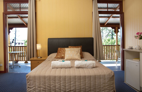 Yandina Hotel - Accommodation BNB 0