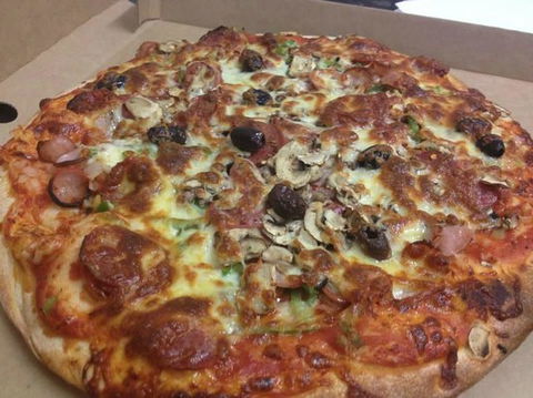 Eat-a-Pizza - Accommodation BNB 0