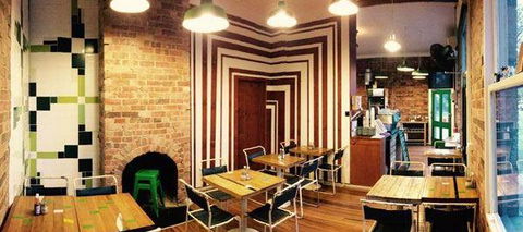 EAT LOVE PIZZA - Accommodation BNB 3