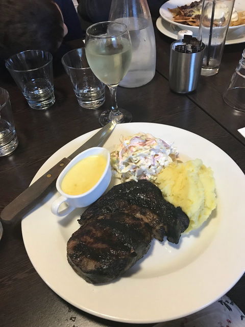 Deloraine Hotel Restaurant - Accommodation BNB 3