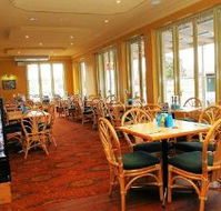Pembroke Hotel Restaurant - Accommodation BNB