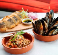 The Kermandie Waterfront Hotel - Accommodation BNB