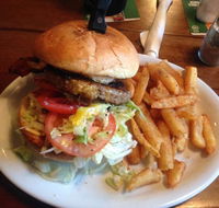 Red Roof Bar  Grill - Accommodation BNB