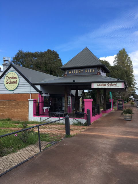 Witchy Pies & Cakery Home Of Cookies Galore - Accommodation BNB 2