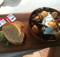 The Clubhouse Bar  Bistro - Accommodation BNB