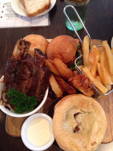 Highbury Hotel Bistro - Accommodation BNB 1