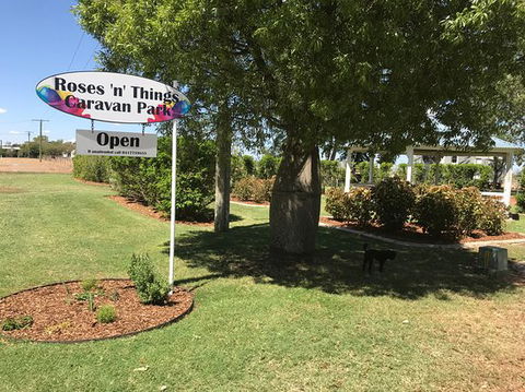 Roses 'n Things Van Park - Accommodation BNB 0
