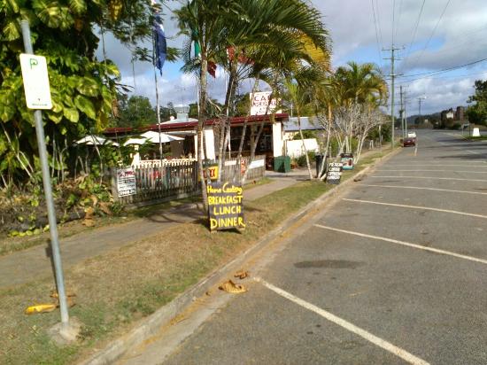 Almonds ACT Accommodation BNB