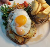 The Home Hotel Bistro - Accommodation BNB