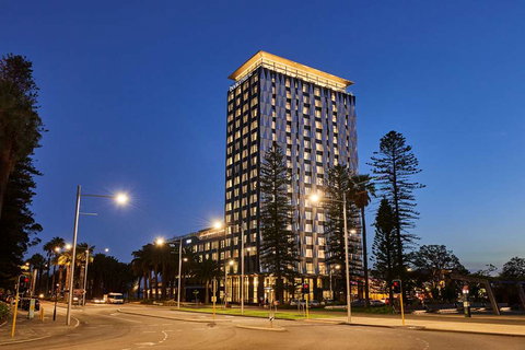 DoubleTree by Hilton Perth Waterfront - Accommodation BNB 2